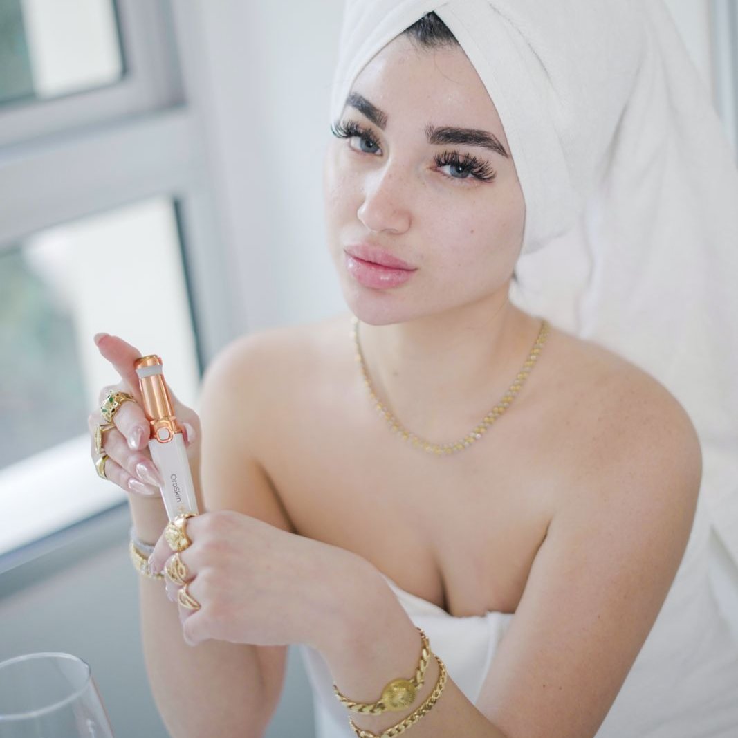 OroSkin 2-in-1 Eyebrow & Facial Trimmer